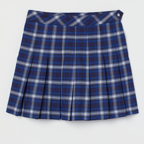 H&M short pleated school girl skirt in royal blue and white. Size 6 - Picture 2 of 9
